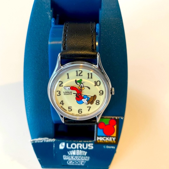 Disney Accessories - Vintage women’s Lorus Disney Goofy Watch